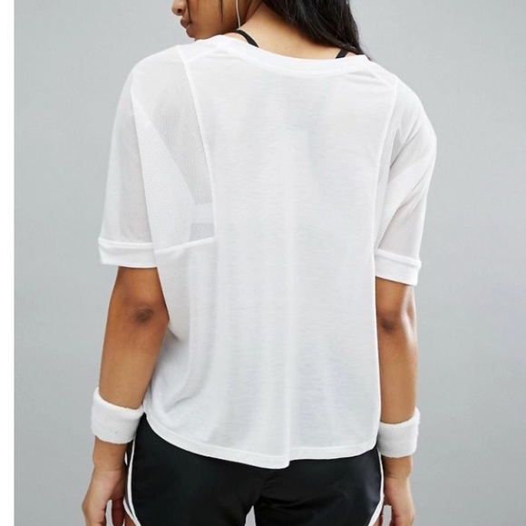 Nike Training Breathe Mesh Panel Top NWT - Picture 2 of 5